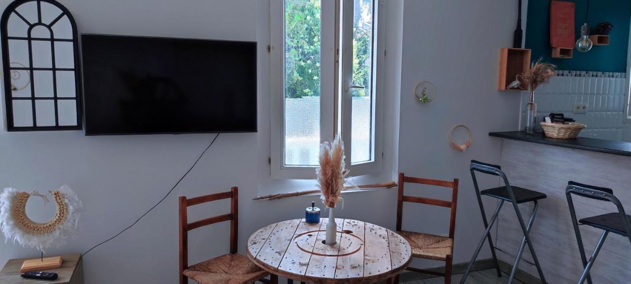 L'Appartement 7 - Centre Ville-Parking-Tv-Wifi Tarbes Exteriör bild